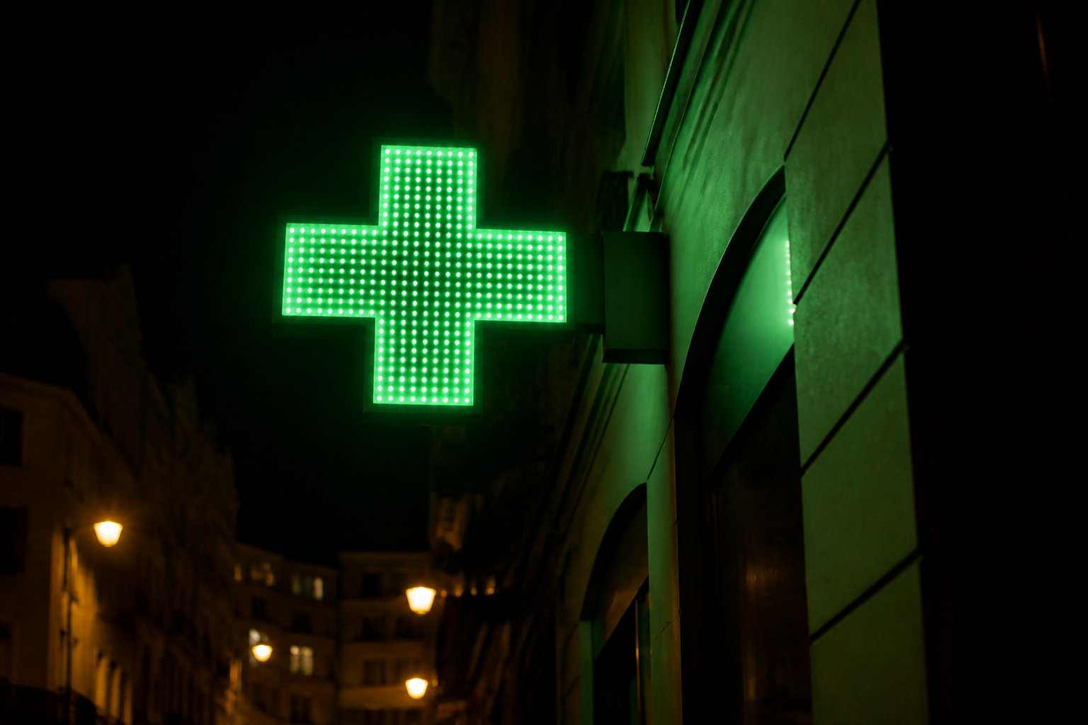 Procédures spécifiques pour accéder aux médicaments en urgence nocturne
